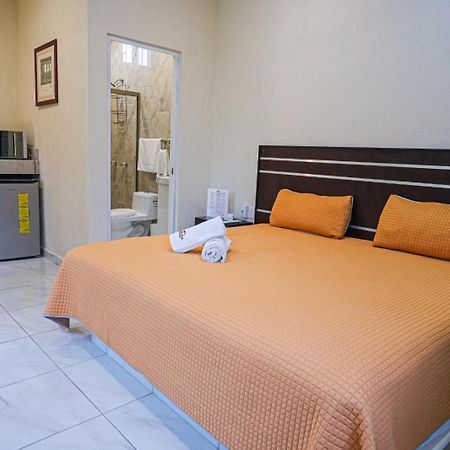 סאיוליטה Hotel Y Suites Los Encantos מראה חיצוני תמונה
