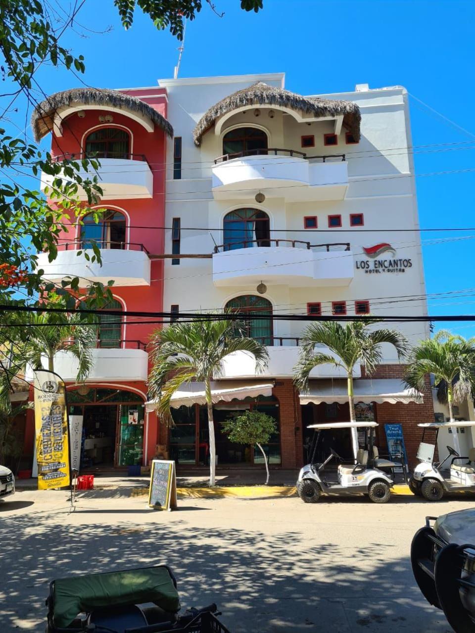 סאיוליטה Hotel Y Suites Los Encantos מראה חיצוני תמונה